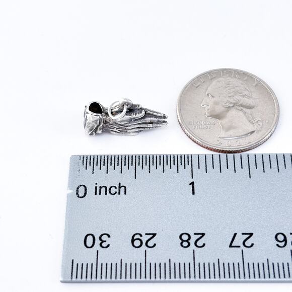 Vintage Hayward Sterling Silver 925 Praying Hands Pendant - Picture 7 of 7